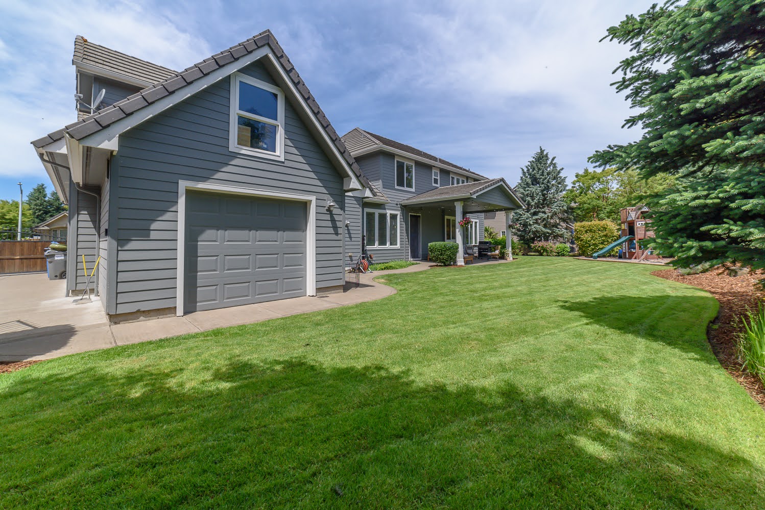 3745 Meadow View DrEugene, OR 97408